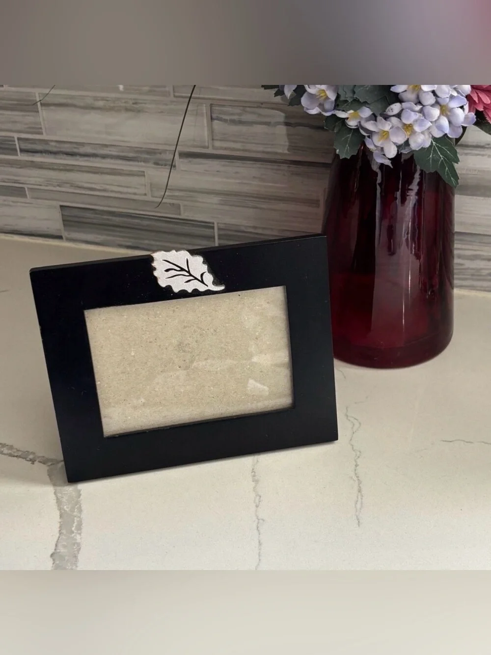 Picture Frame Black for Tabletop 3.5 x 5 inch Vertical or Horizontal Leaf Accent